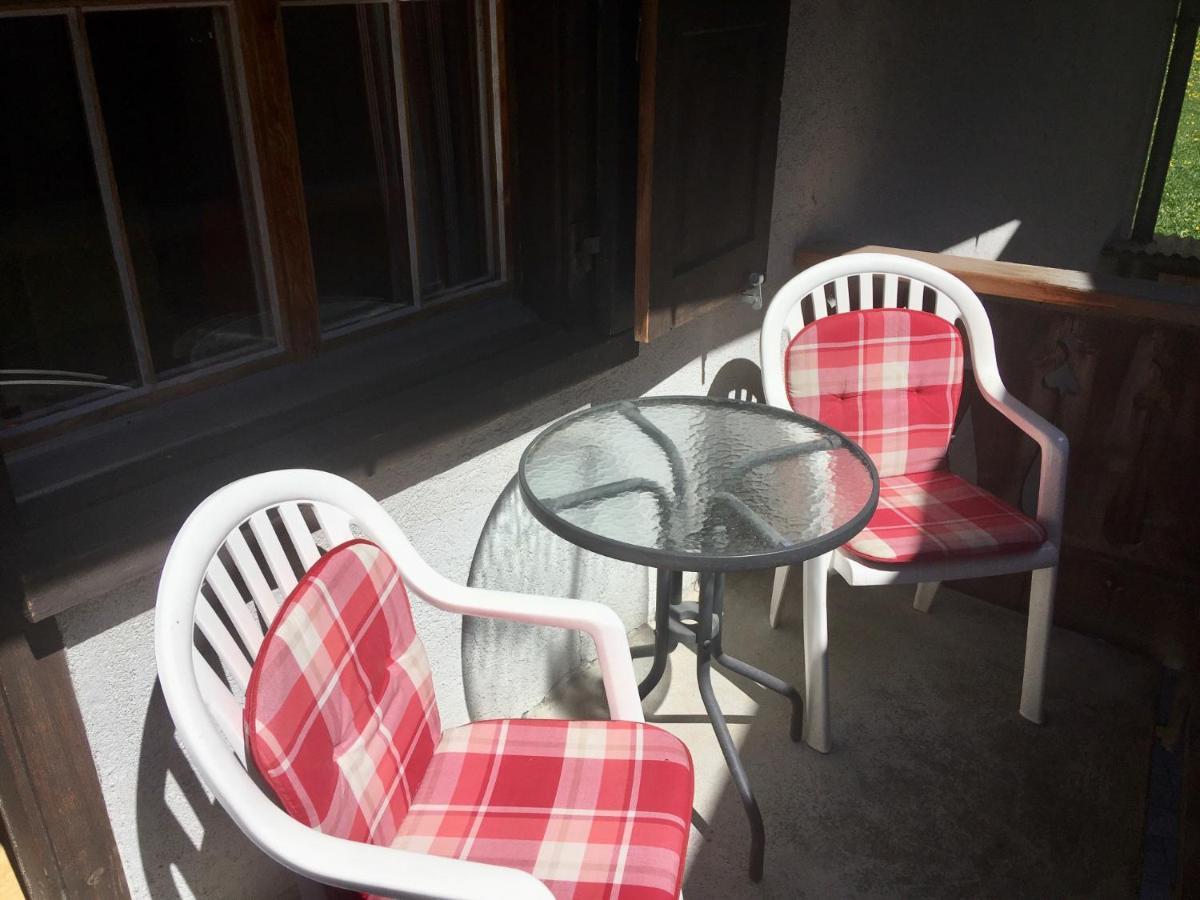 Ferienwohnung Uf Z'Enisch Klosters Εξωτερικό φωτογραφία