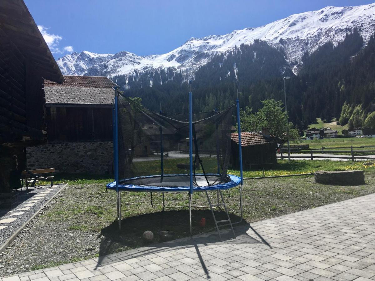 Ferienwohnung Uf Z'Enisch Klosters Εξωτερικό φωτογραφία