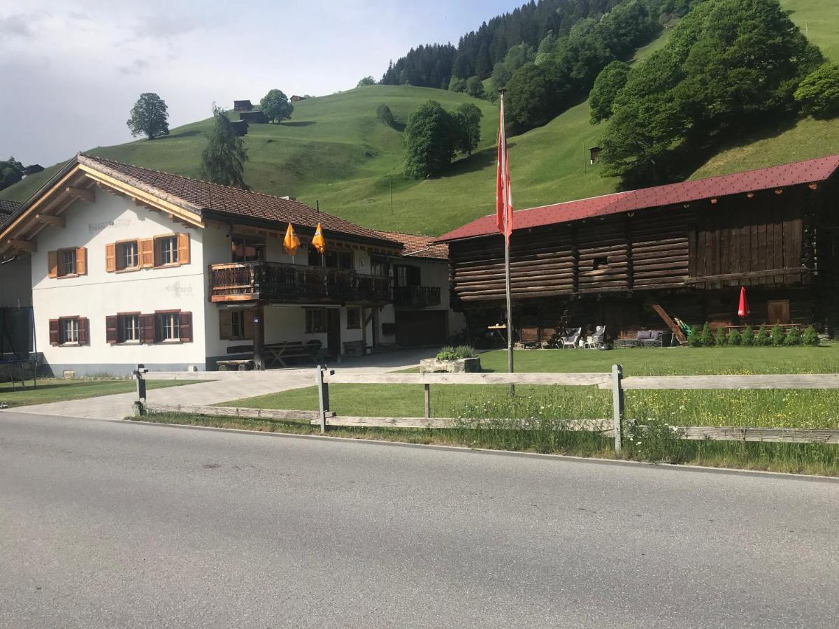 Ferienwohnung Uf Z'Enisch Klosters Εξωτερικό φωτογραφία