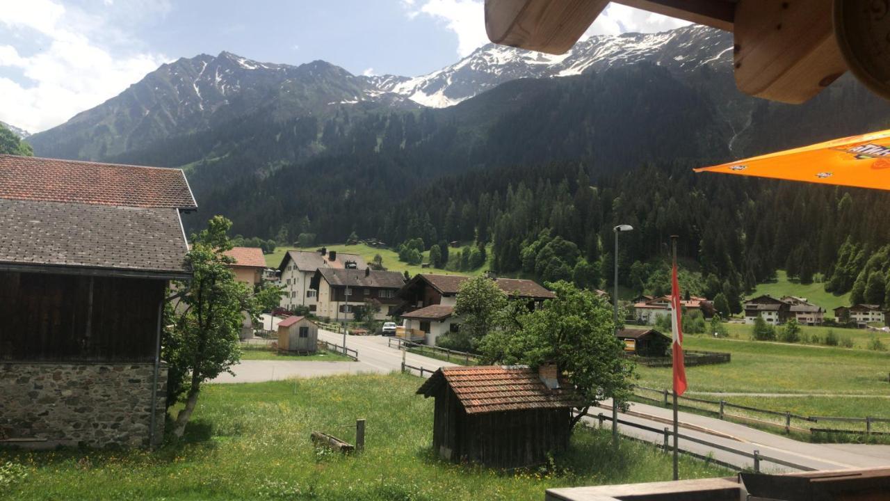Ferienwohnung Uf Z'Enisch Klosters Εξωτερικό φωτογραφία
